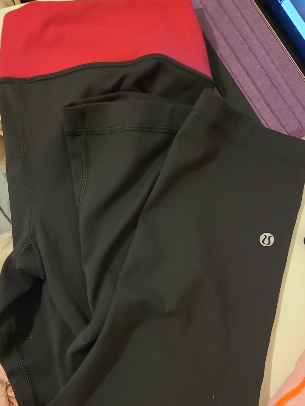 Lulu lemon capei size 8